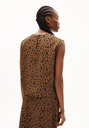 neraali-leopaa-dark-camel-02.webp