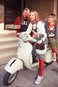sisters deparment_aw25_campaing-78.webp