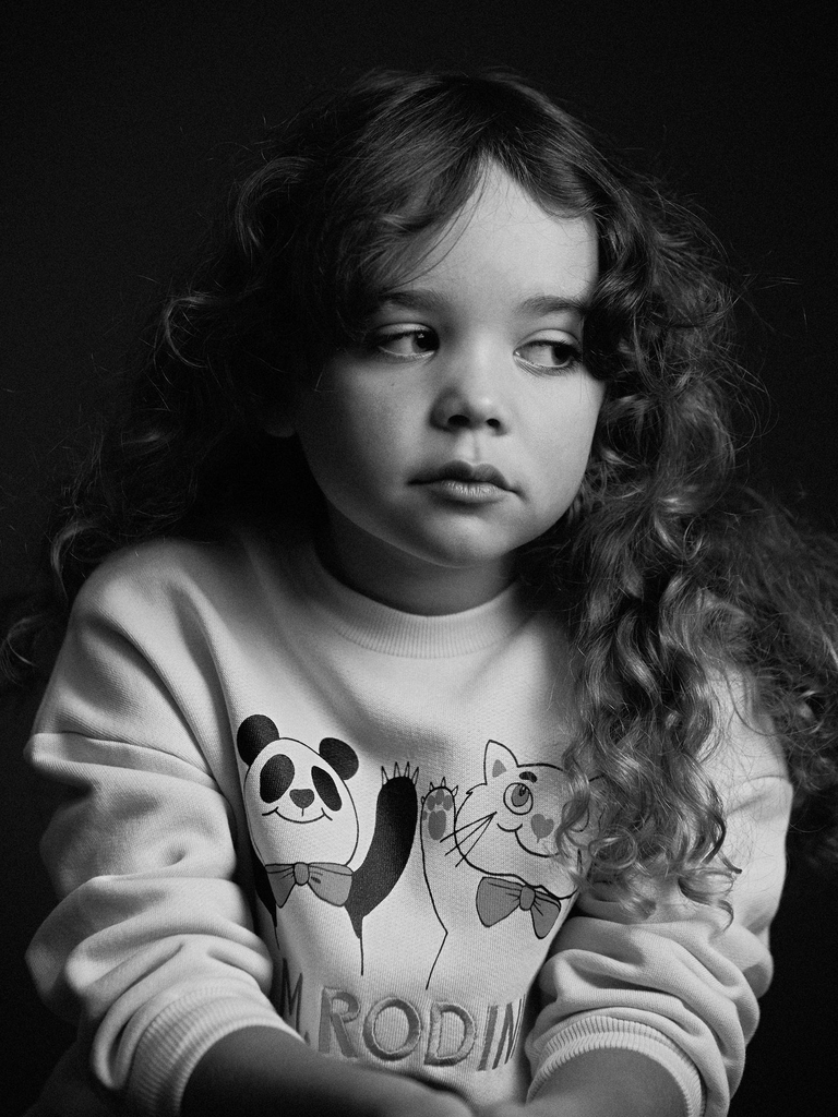 15119_ec7f0c0c92-3x4_web_ch1_mini-rodini_lookbook_main-aw25_0276-original.webp