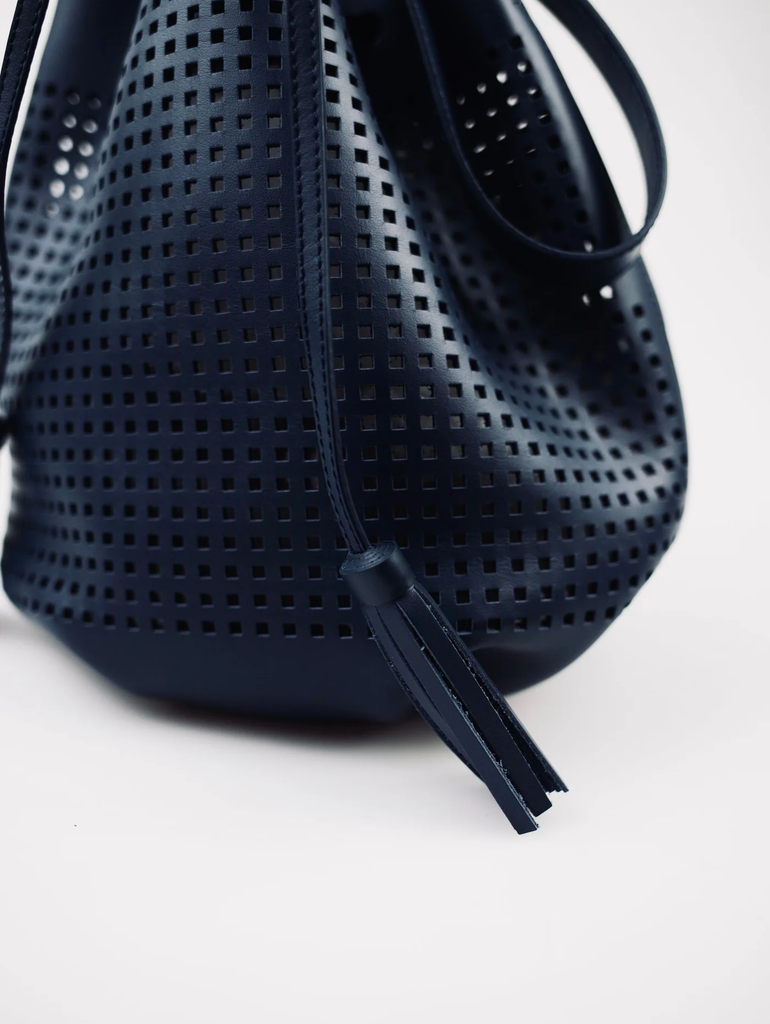 Tiny Big sister - Augusta perforated leather bag - 3 - Babette Oostduinkerke