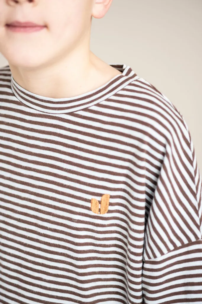 BRUUN OVERSIZED T-SHIRT FONDANT BROWN CLOUD BLUE 3.webp