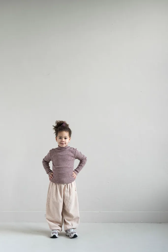 TARA TURTLE NECK LS TSHIRT ROSE BORDEAUX 2.webp