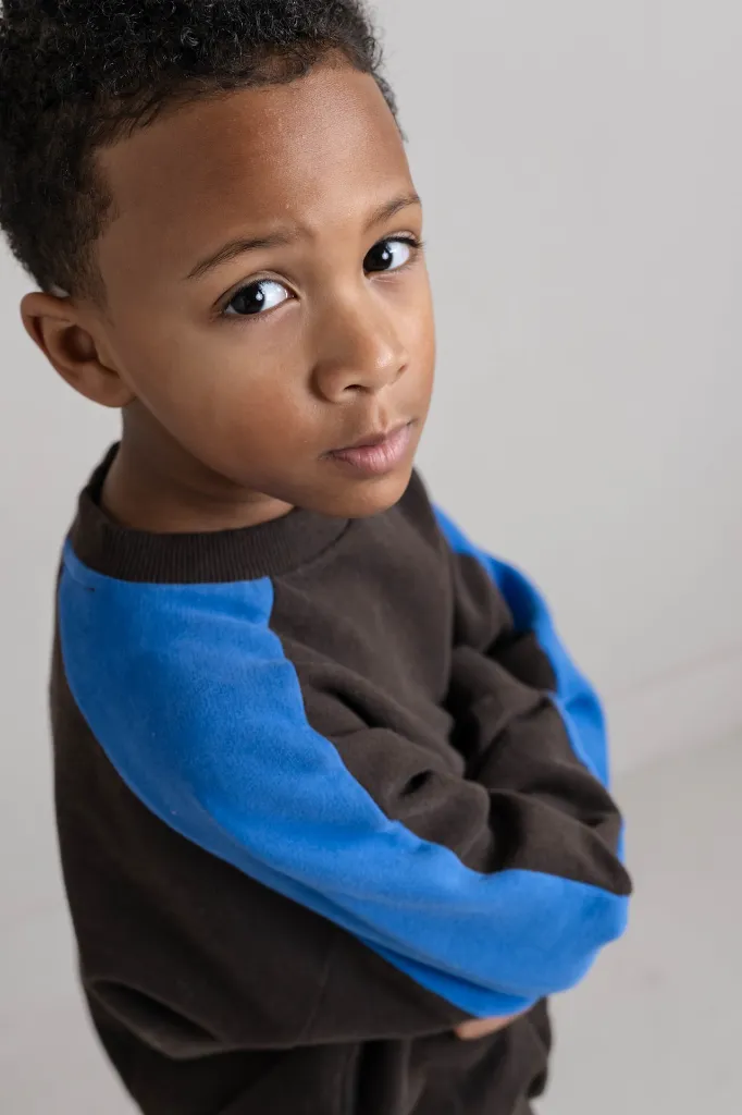 SAMMY SWEATER DARK BROWN MELANGE BLUE 6.webp