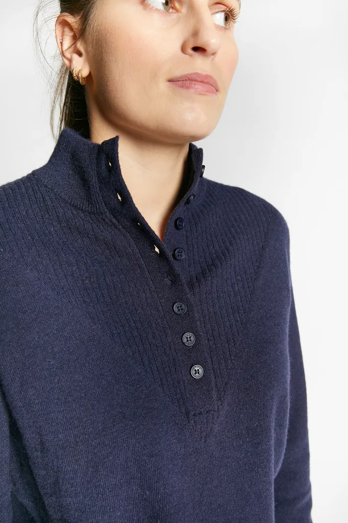 Indee - Winter pullover with buttons - 1 - Babette Oostduinkerke