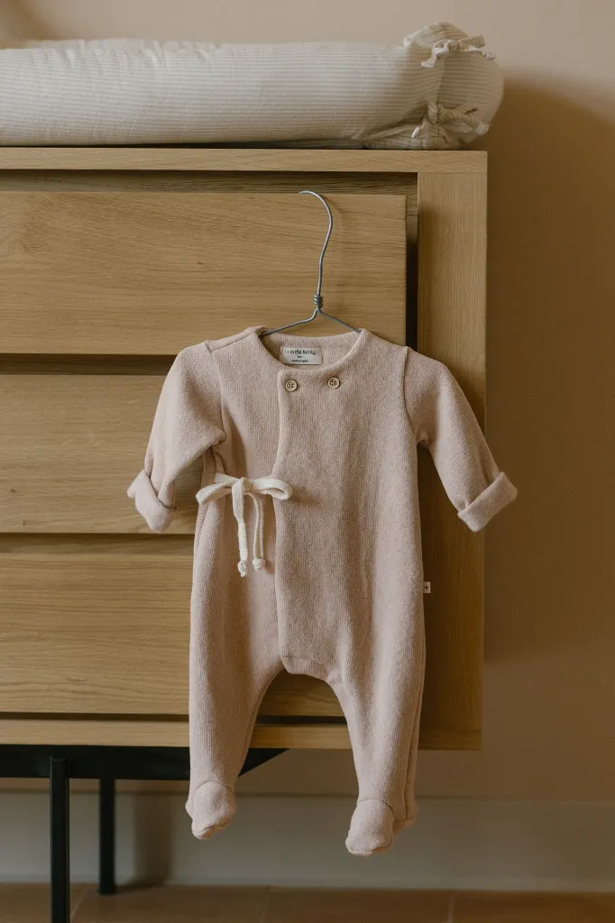1+ in the family - Havre Jumpsuit met Voetjes (Nude) - 1 - Babette Oostduinkerke