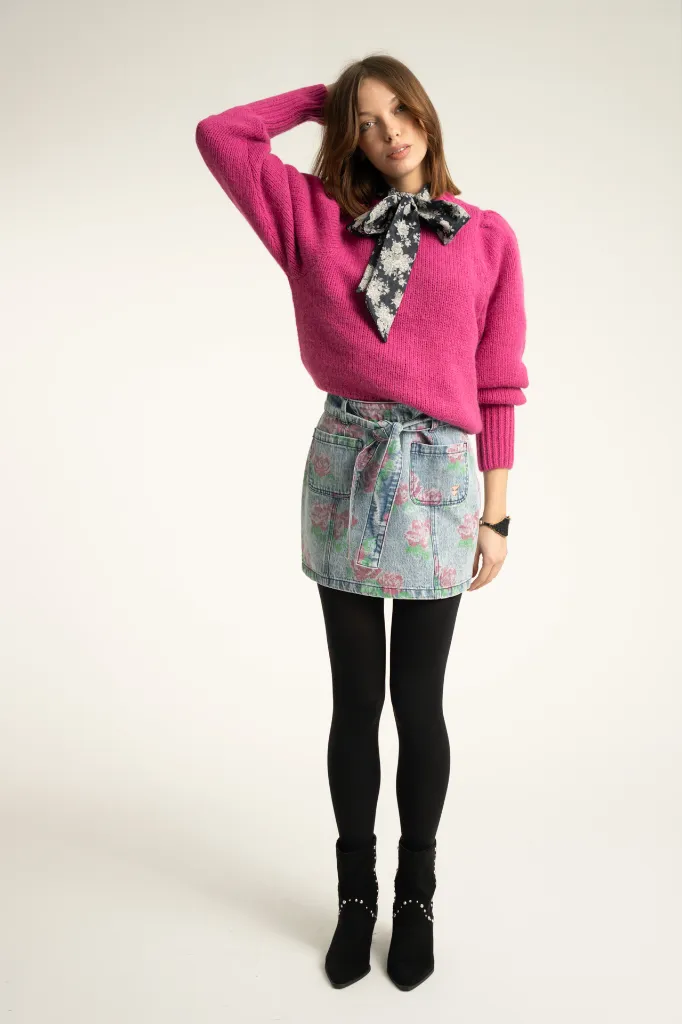 knitted-sweater-fuschia-sisters-department-2.webp