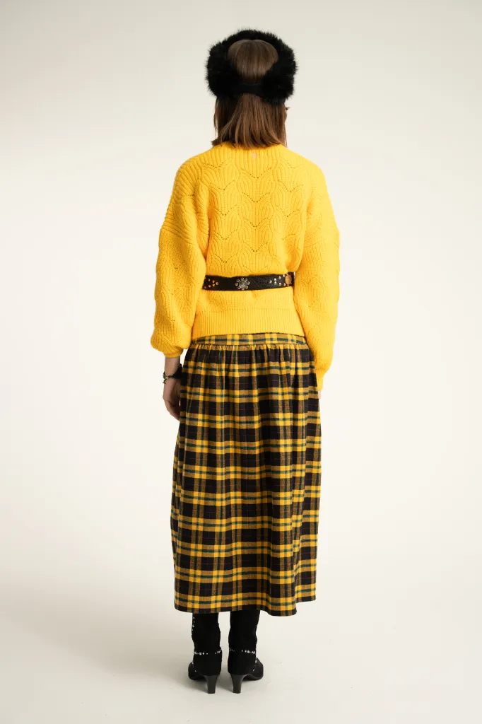 knitted-cardigan-yellow-sisters-department-4.webp
