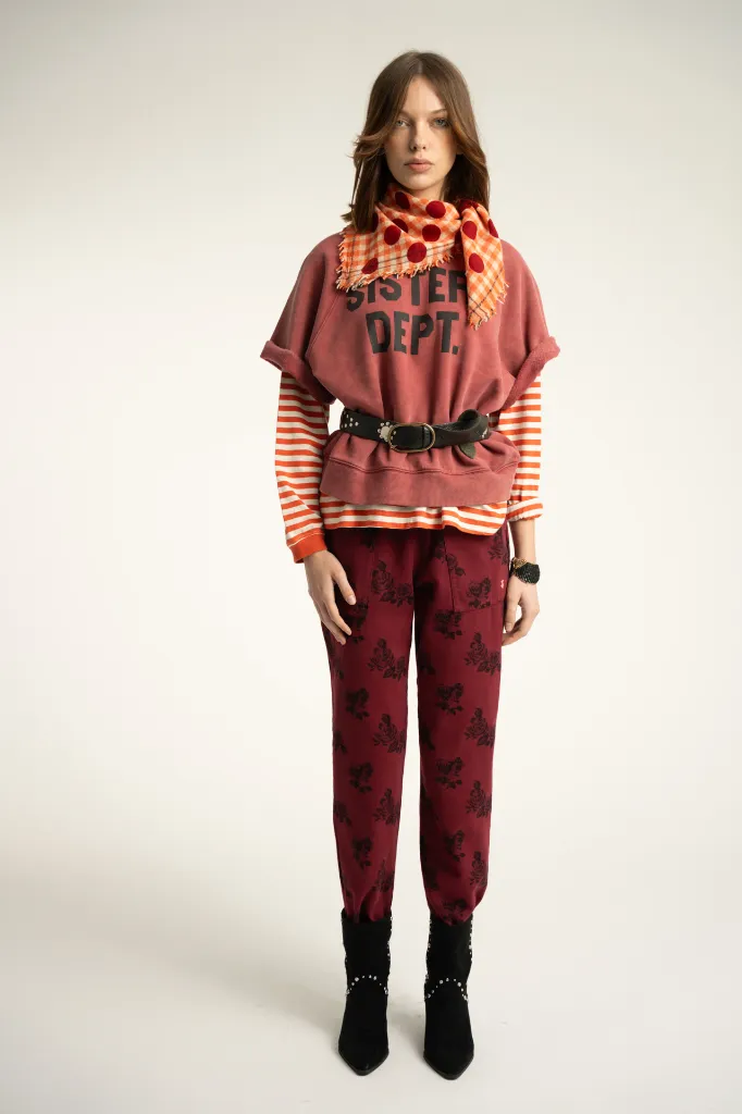 trousers-red-flowers-sisters-department-2.webp