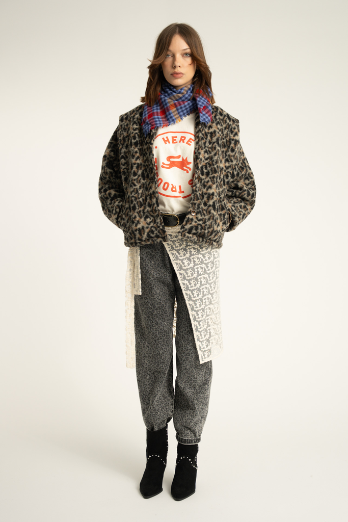 jacket-ecru-animal-print-sisters-department-2.webp