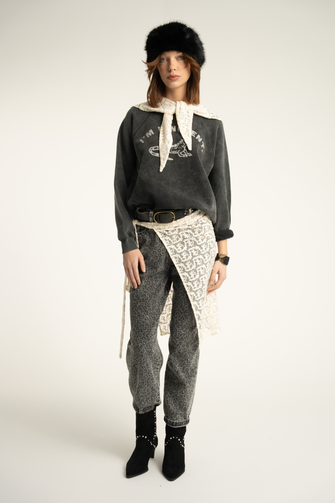 sweatshirt-fadded-black-sisters-department-2.webp