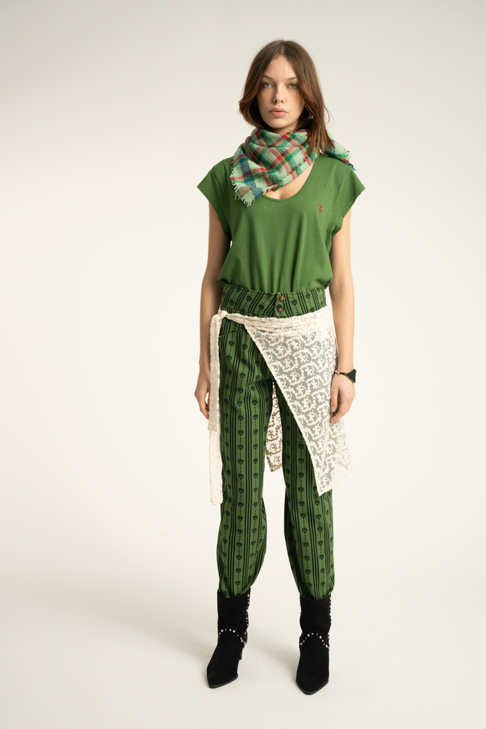 scarf-light-green-checkered-sisters-department-2.webp