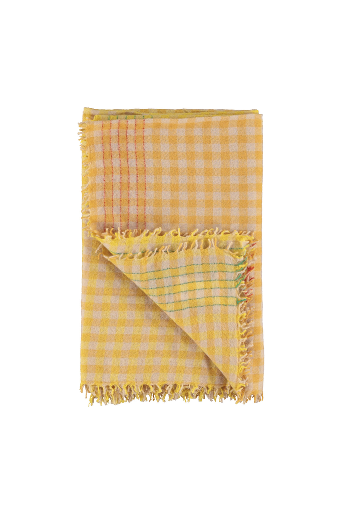 scarf-yellow-checkered-sisters-department-5.webp