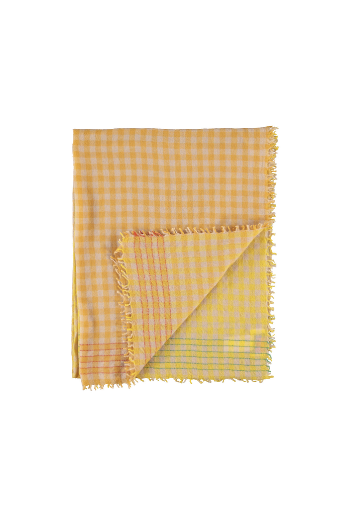 scarf-yellow-checkered-sisters-department-4.webp