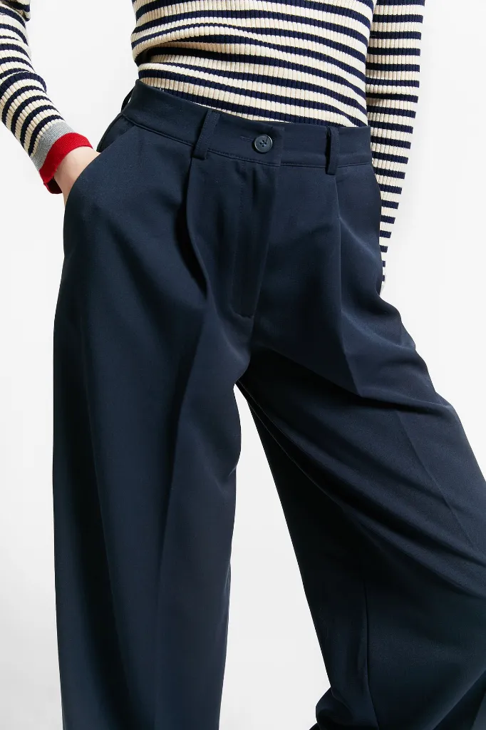 Indee – Weekend Trousers (Navy) - 2 - Babette Oostduinkerke