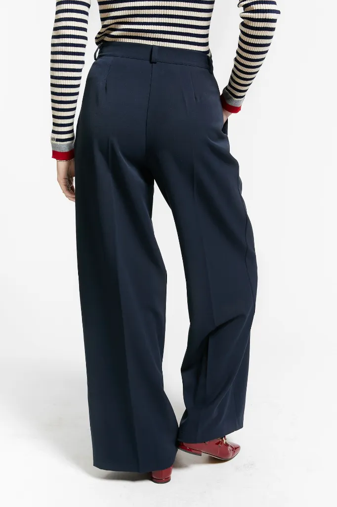 Indee – Weekend Trousers (Navy) - 3 - Babette Oostduinkerke