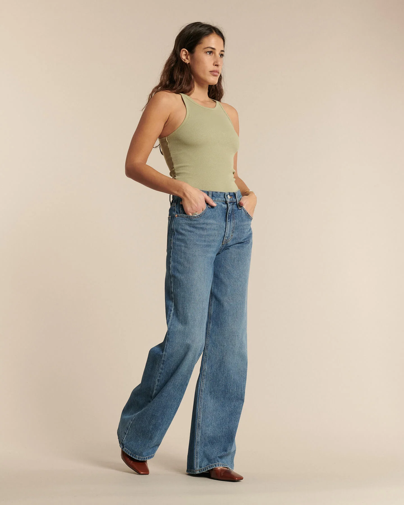 JOIE-DENIM-ASH_BLUE-IN_40-PO1620-SS26-ESHOP-33730_HD_web.jpg.webp