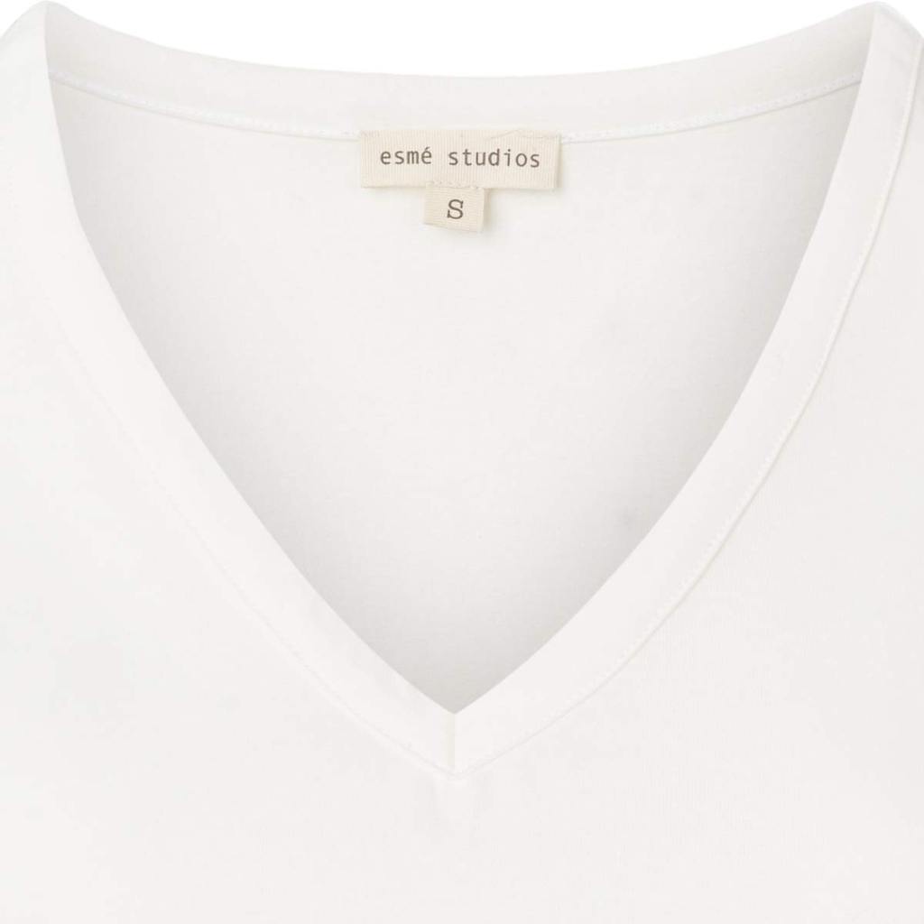 Esmé Studios - Signe V-neck T-shirt 