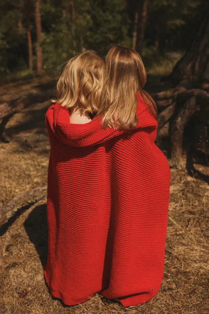 Hvid - Blanket Gaston (Apple Red) - 1 - Babette Oostduinkerke