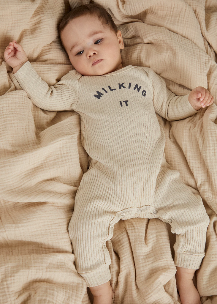 Claude & Co - Milking it Onesie Oat (3 maand)