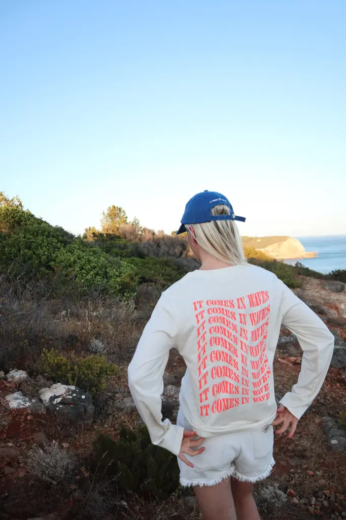 Ln - It comes in waves long sleeved T-shirt  (XS - 34, White)