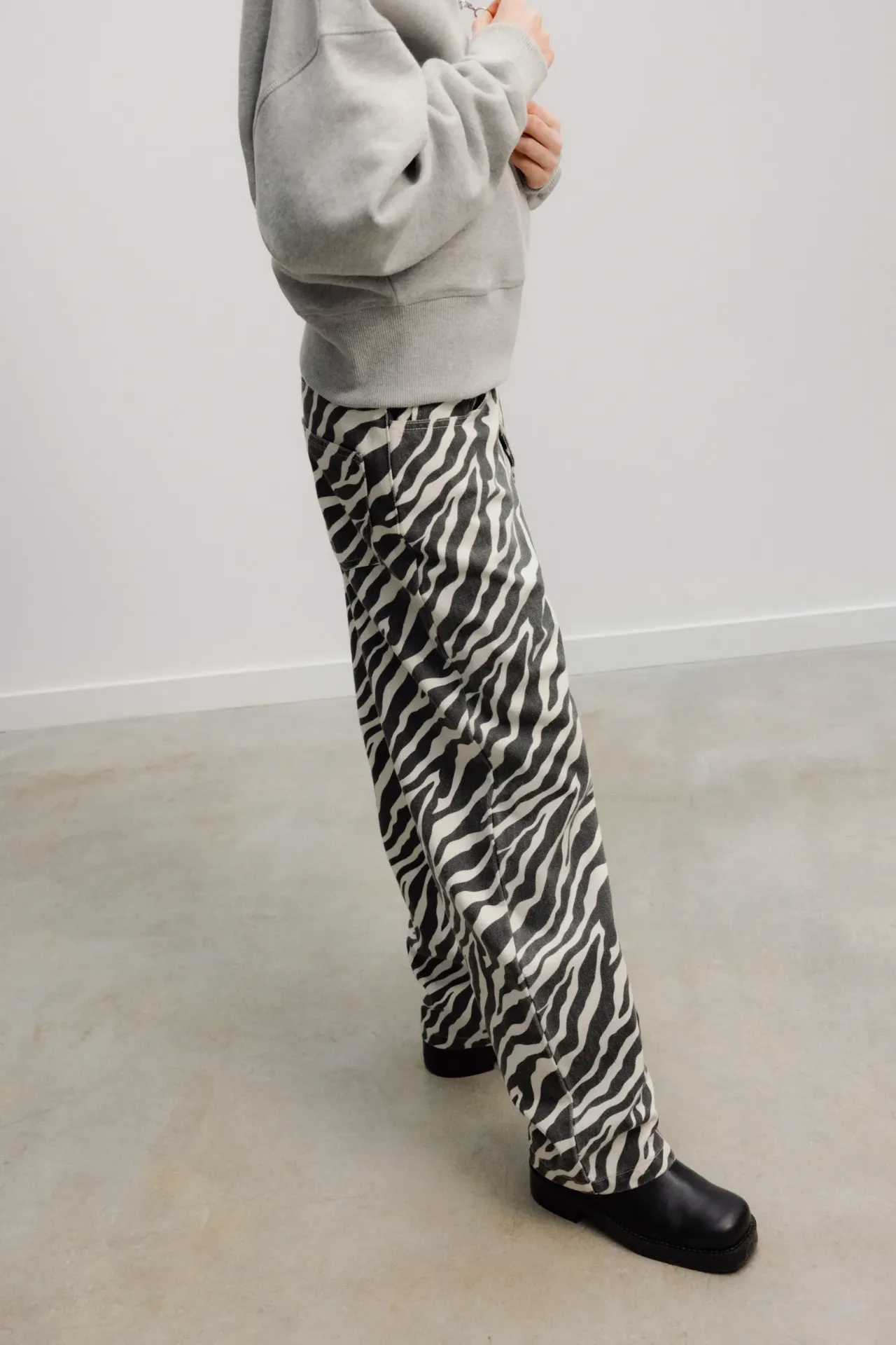 The New Society – TNS Denim Teen Barrel Trouser Zebra Print (10 jaar)