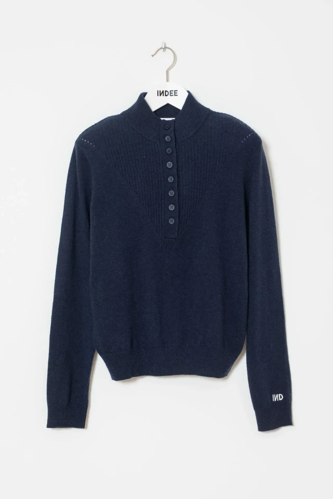 Indee - Winter pullover with buttons