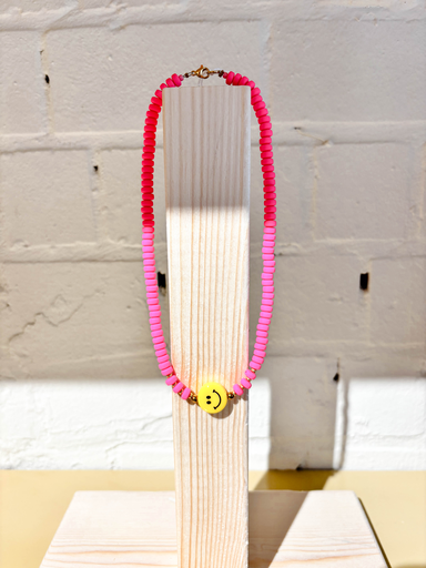[202521] Kimchi - Ketting roze smiley