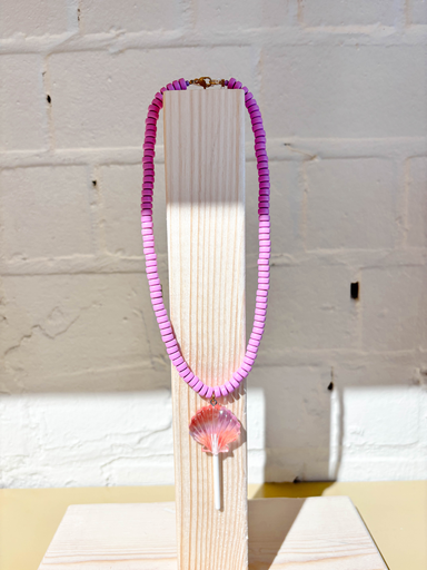 [202524] Kimchi - Ketting roze lolly schelp 