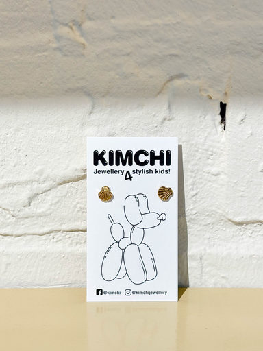 Kimchi - Oorbellen stekertje gesloten schelpje 