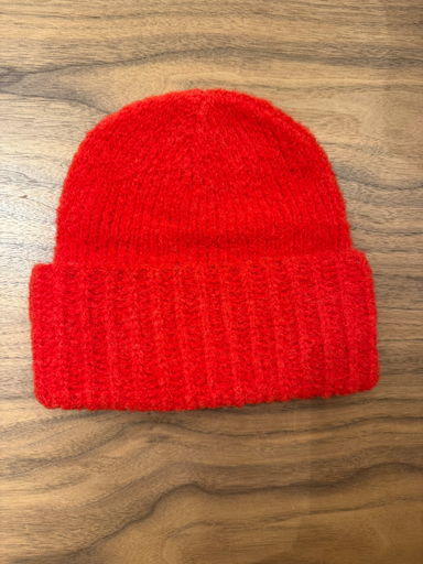 Ln - Rooting red Rosa beanie 