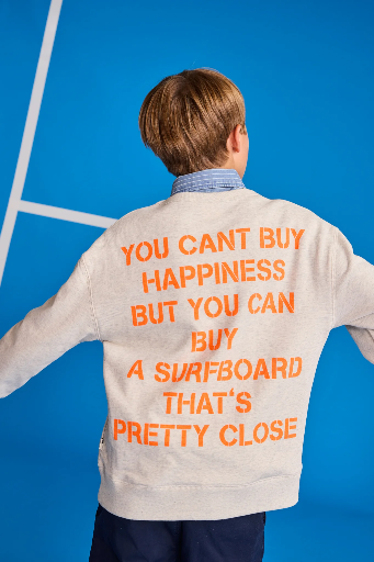 Ao76 - Oscar Sweater Happiness